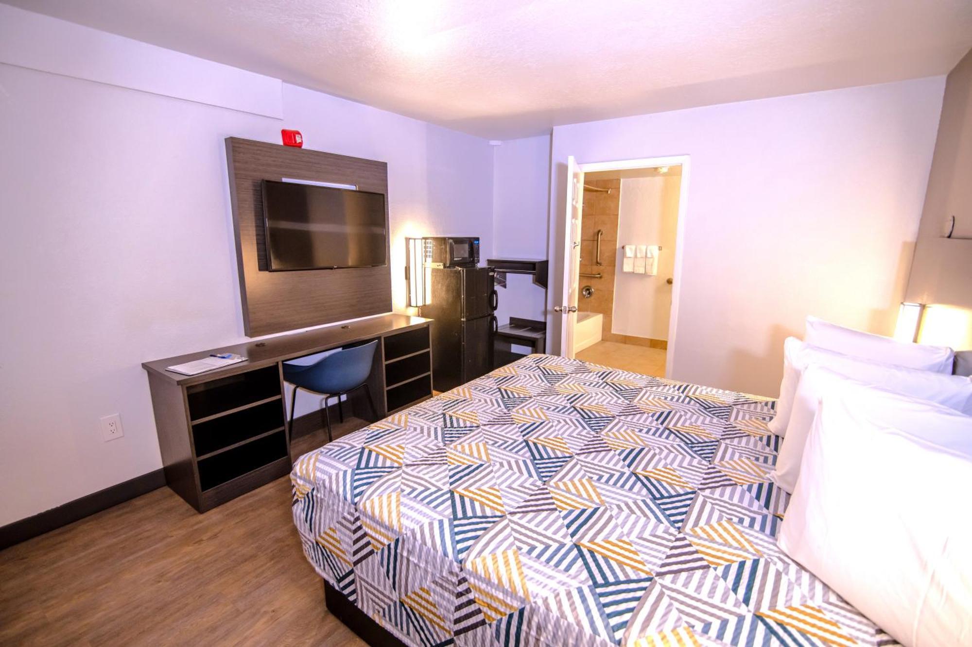 Masters Inn Такер Экстерьер фото