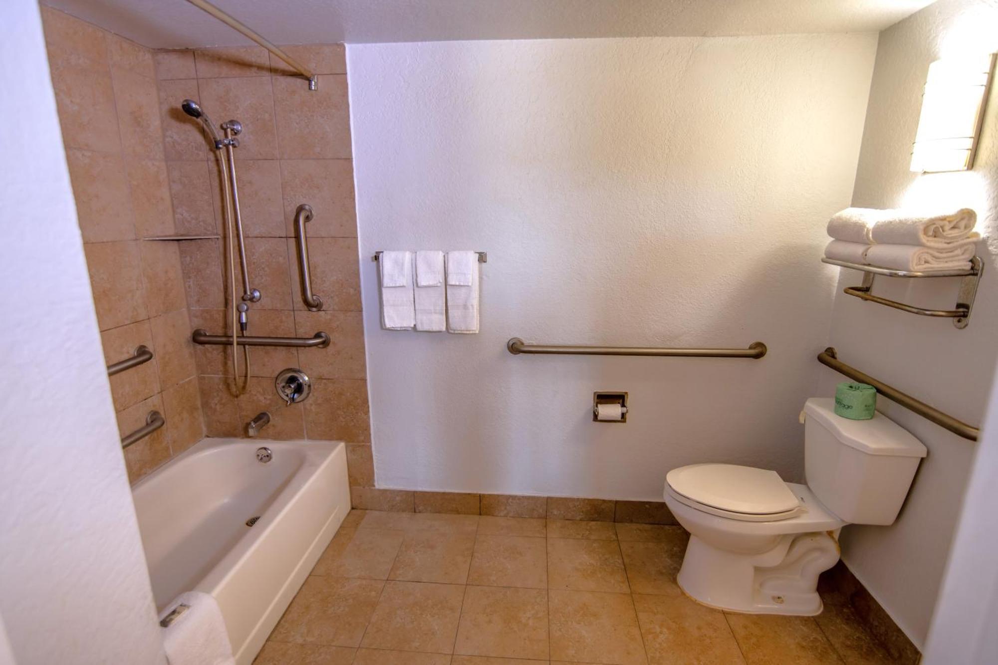 Masters Inn Такер Экстерьер фото