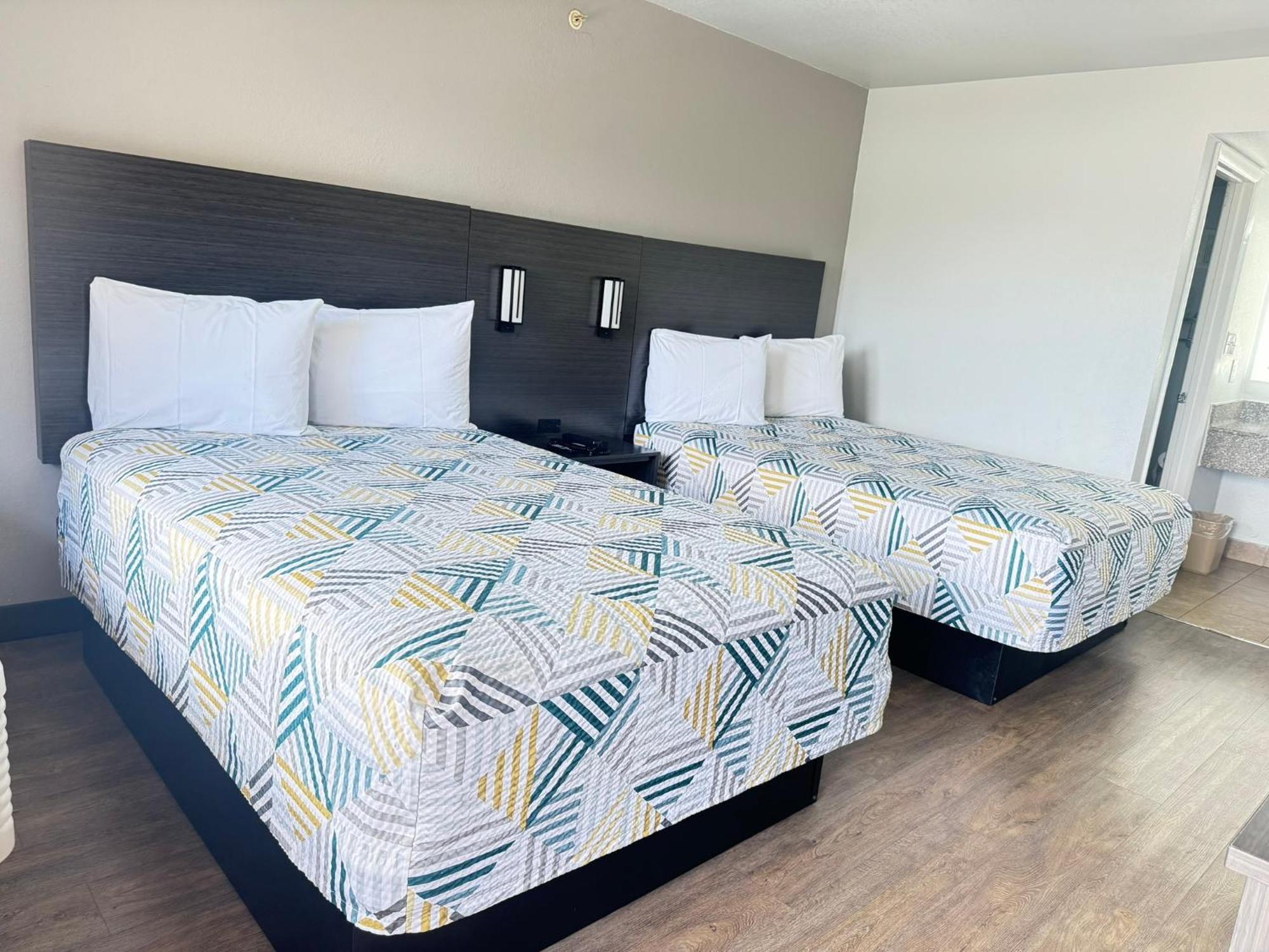 Masters Inn Такер Экстерьер фото
