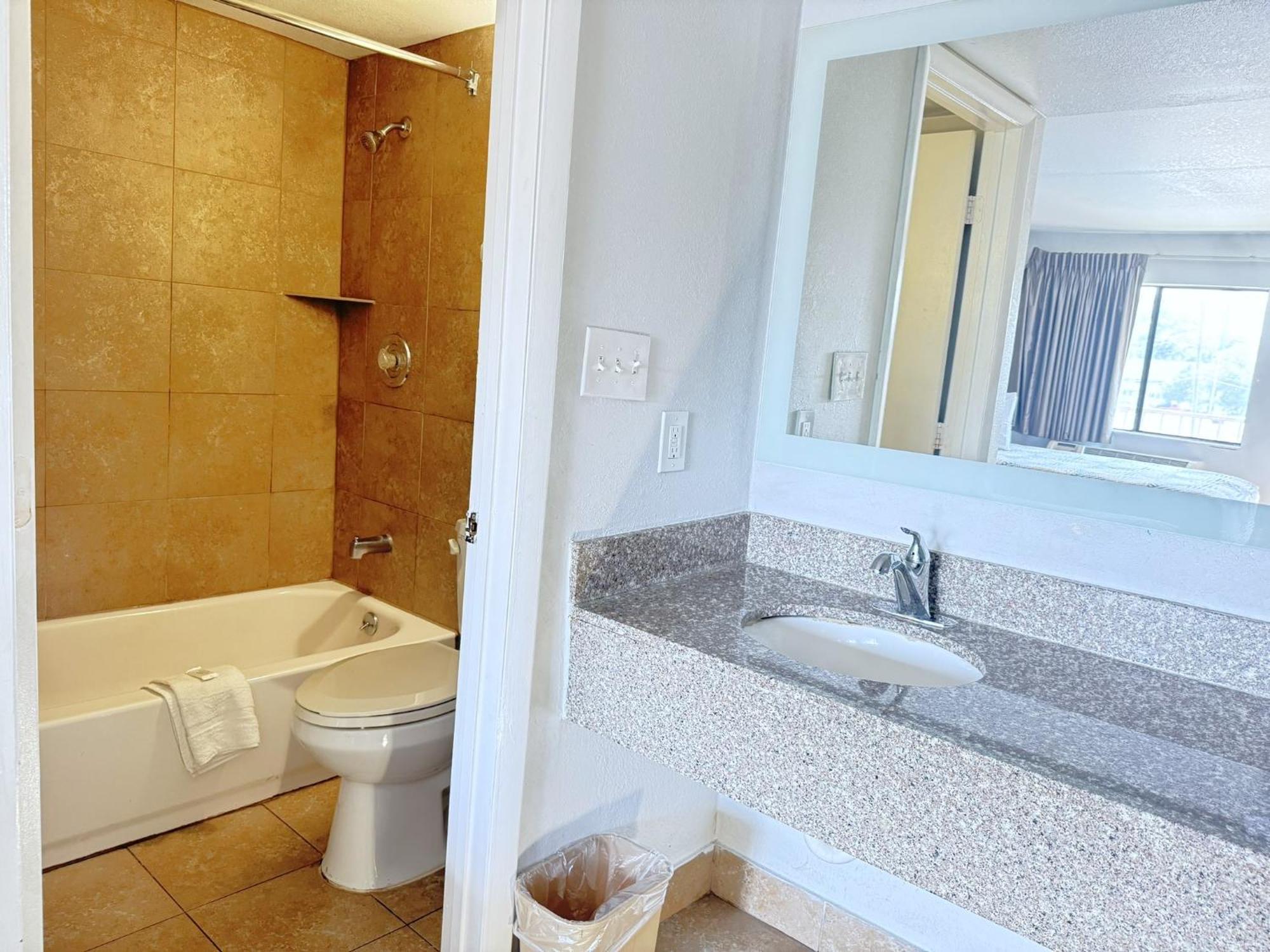 Masters Inn Такер Экстерьер фото