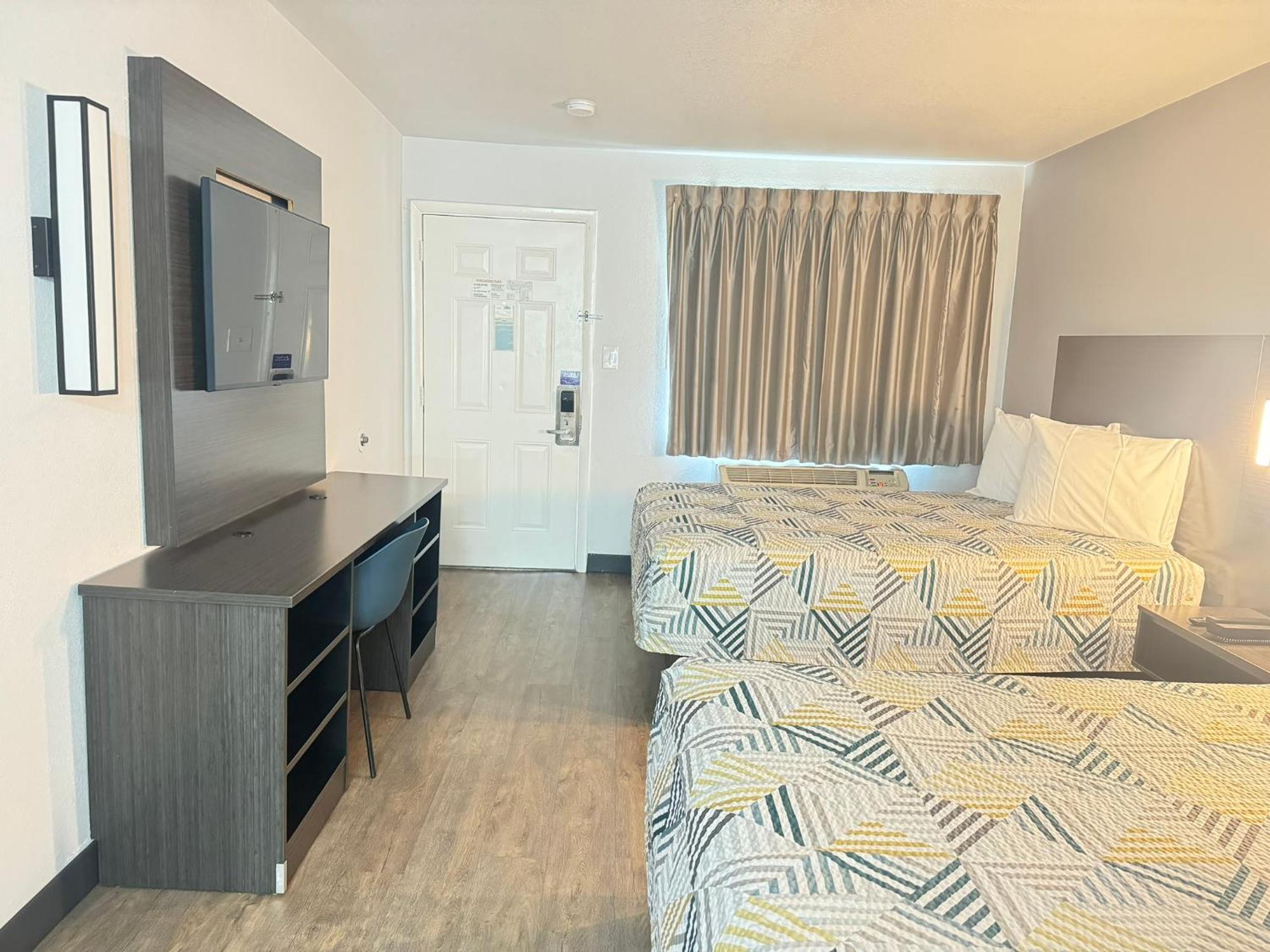 Masters Inn Такер Экстерьер фото